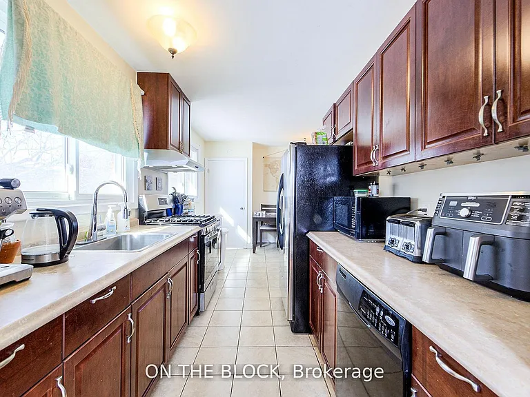 151 Nugent Dr #UPPER — Photo 6