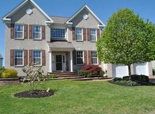 8 Eagles Pass, Princeton, NJ 08540
