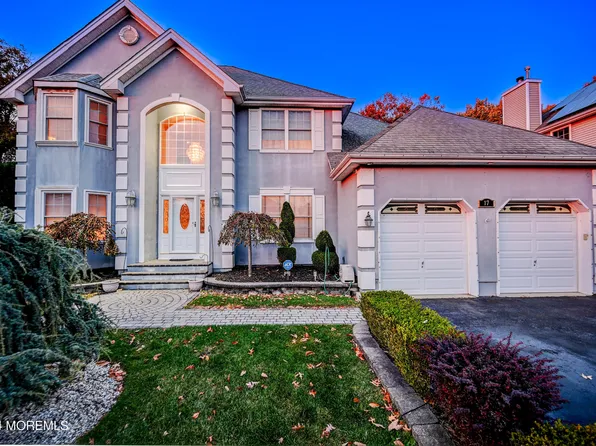 17 Violet Circle, Howell, NJ 07731