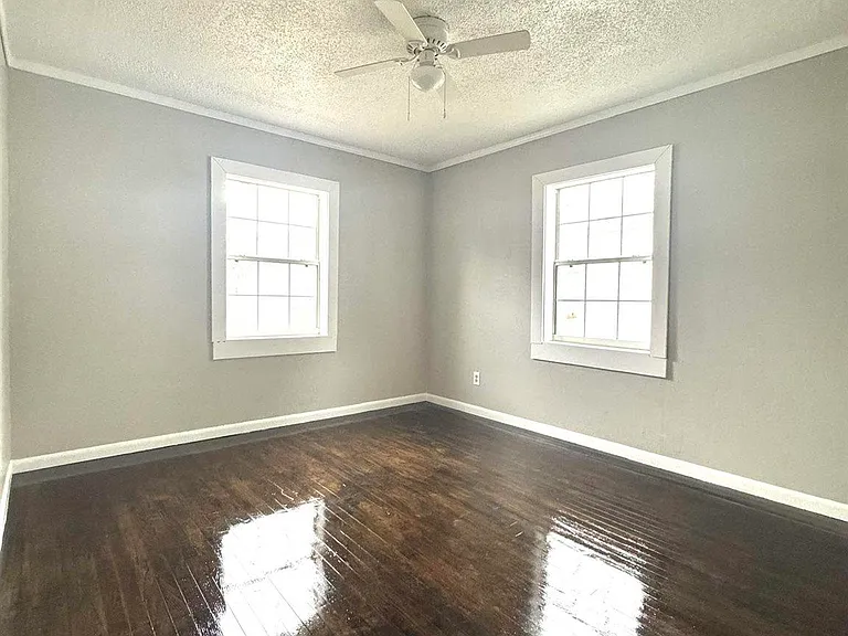 128 Brandon Ave — Photo 4