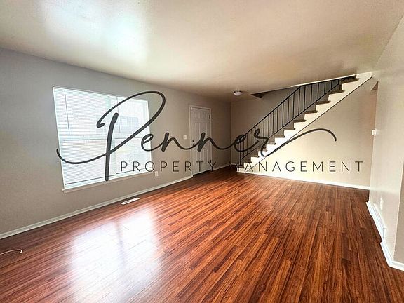 2nd image of 214 N Oak Dr #B