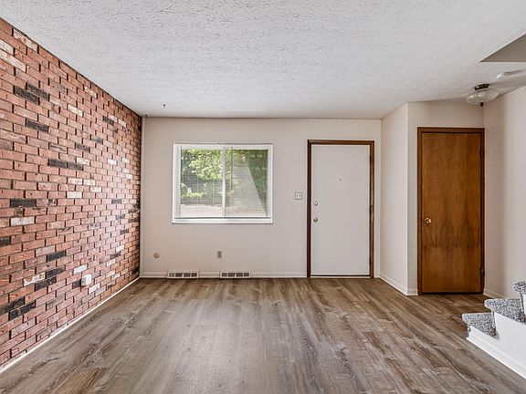 3rd image of 2139 Glenmount Ave APT C