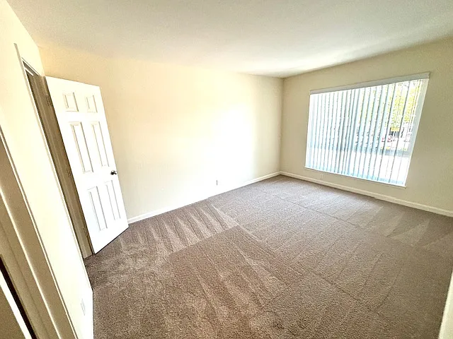4680 Hamilton Ave — Photo 31