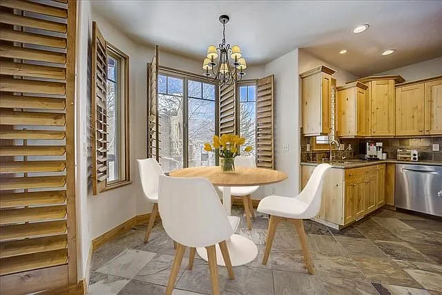 potential dining area set up