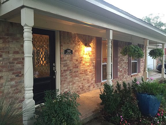 2nd image of 2810 Windsor Dr