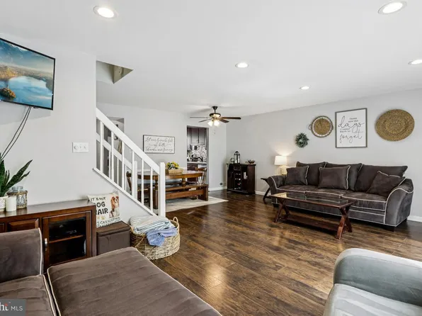 505 Roberts Ln, Marlton, NJ 08053