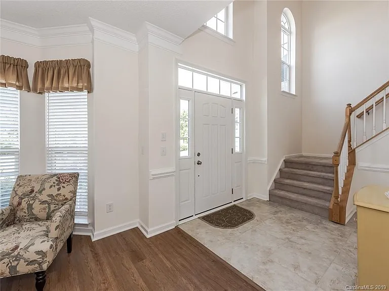 8619 Grey Squirrel Ct — Photo 3