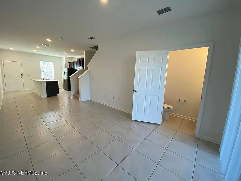 8332 Asteroid St — Photo 7