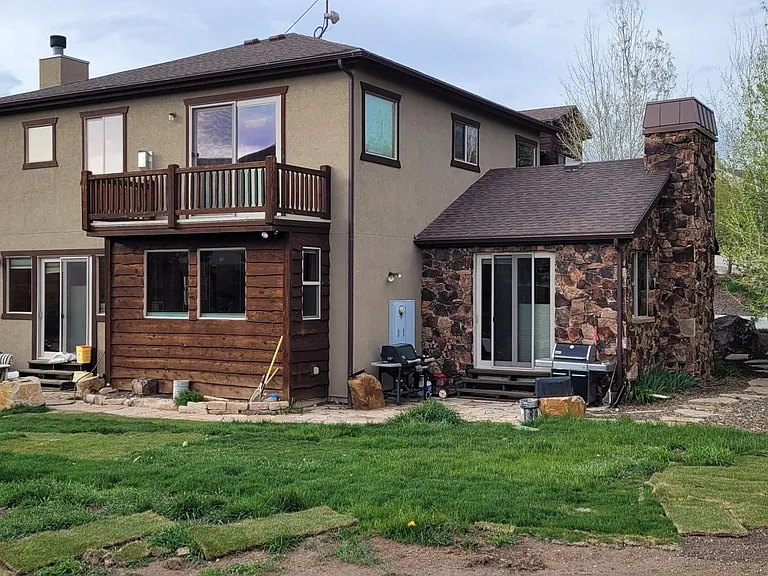 Totally Private Back yard for your enjoyment, Yard work Negotiable