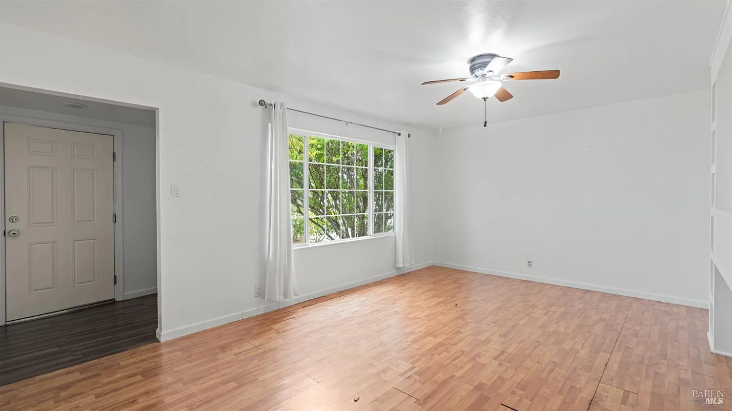 304 S Mcdowell Boulevard - Photo 8