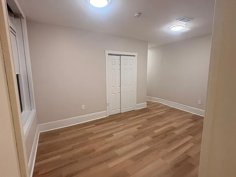 394 Riverway #3 — Photo 5