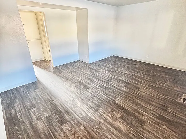 Spring Meadow Apartments — Photo 12
