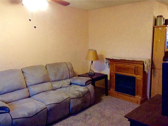 4th image of 2430 Fulton Dr