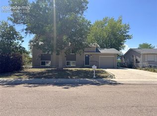 6910 Fielding Cir, Colorado Springs, CO 80911