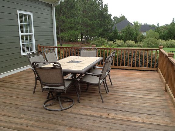 Great deck for entertaining