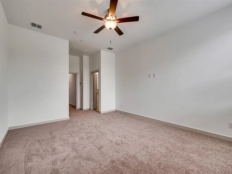 539 Cobblestone Ln — Photo 17