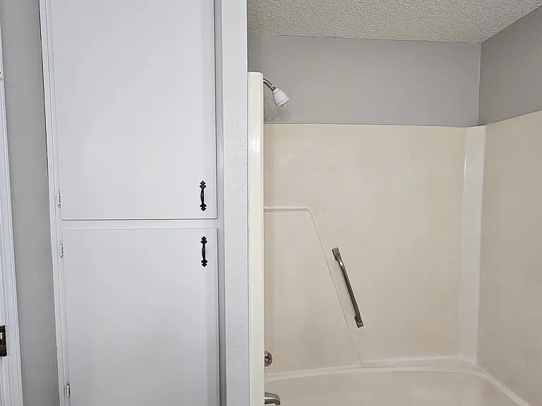 2388 Gregory Dr — Photo 38