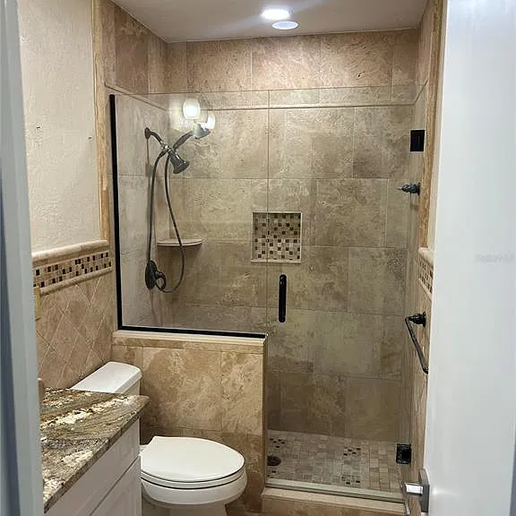 717 Sunset Cv — Photo 16