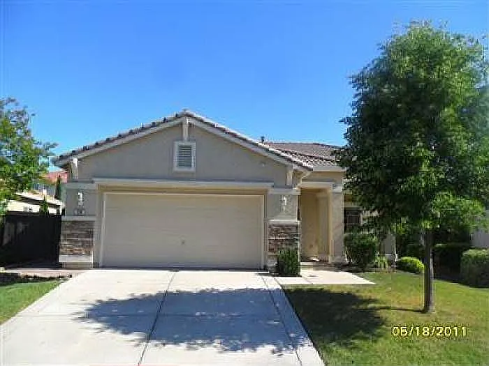 230 Rick Heinrich Cir photo 1