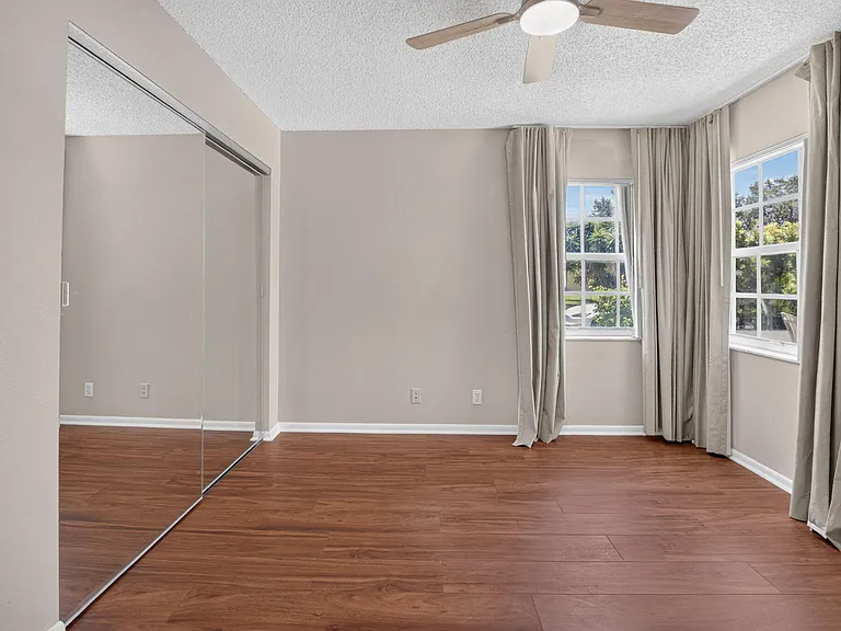 8108 Summer Shores Dr — Photo 23
