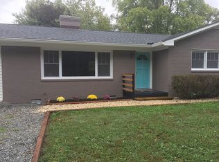 914 Ditchley Rd, Kilmarnock, VA 22482