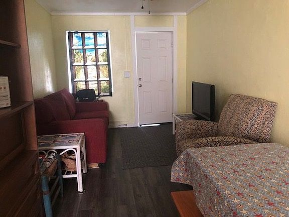 3rd image of 8-3 Parker St