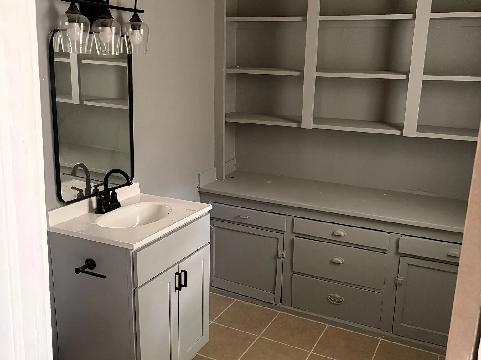 4 bed, 2.0 bath, 2229 sqft, $1,900 — Photo 4