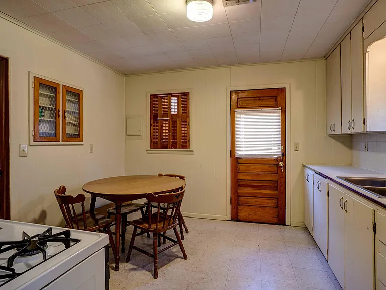 420 N Husband St — Photo 8