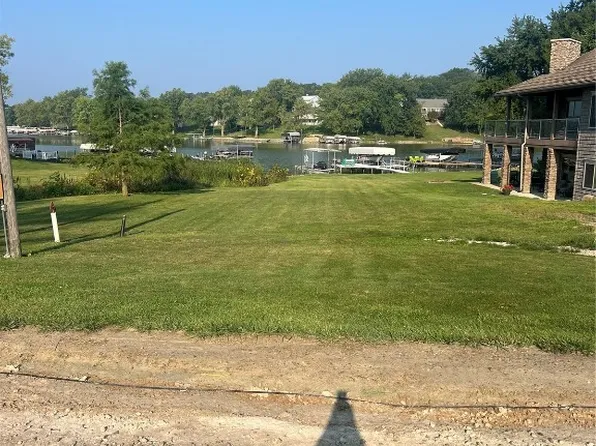 280 Eastside Ln, Montezuma, IA 50171