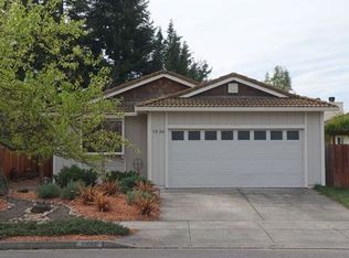 1924 Dogwood Dr, Santa Rosa, CA 95403