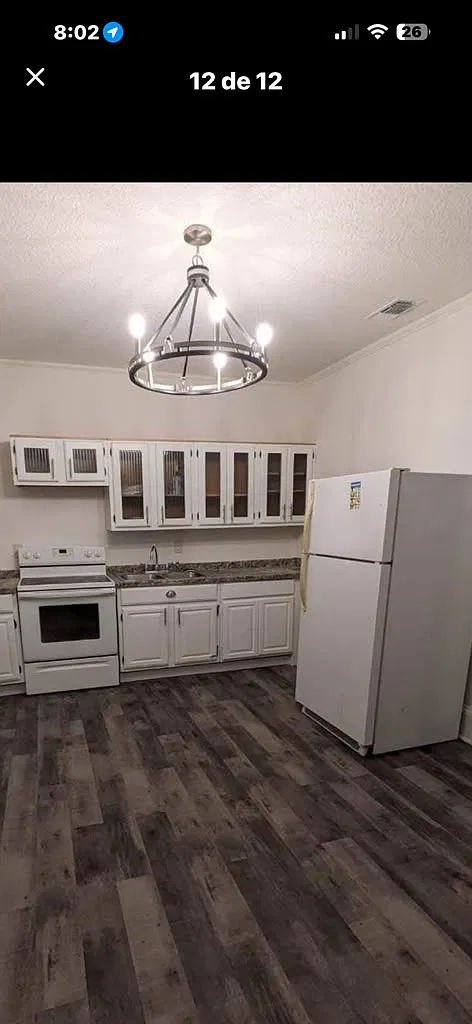 3 bed, 800 sqft, $1,500 — Photo 4