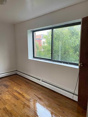 4th image of 1071 Jefferson Ave #2A