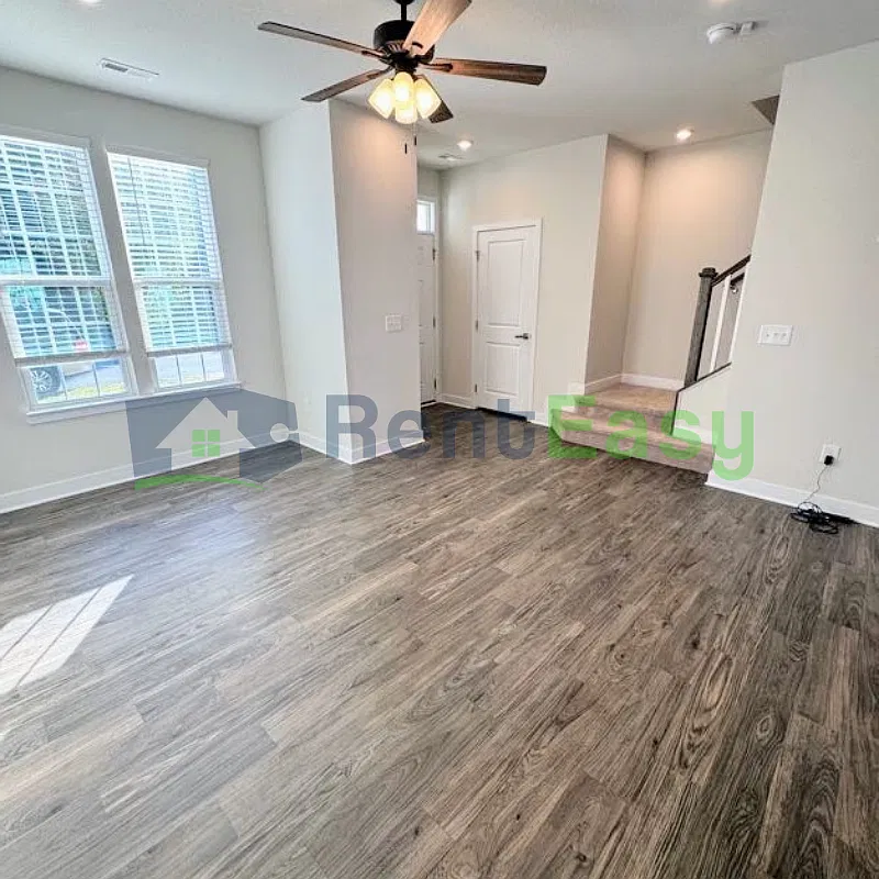 3 bed, 2.5 bath, 1280 sqft, $2,295 — Photo 4