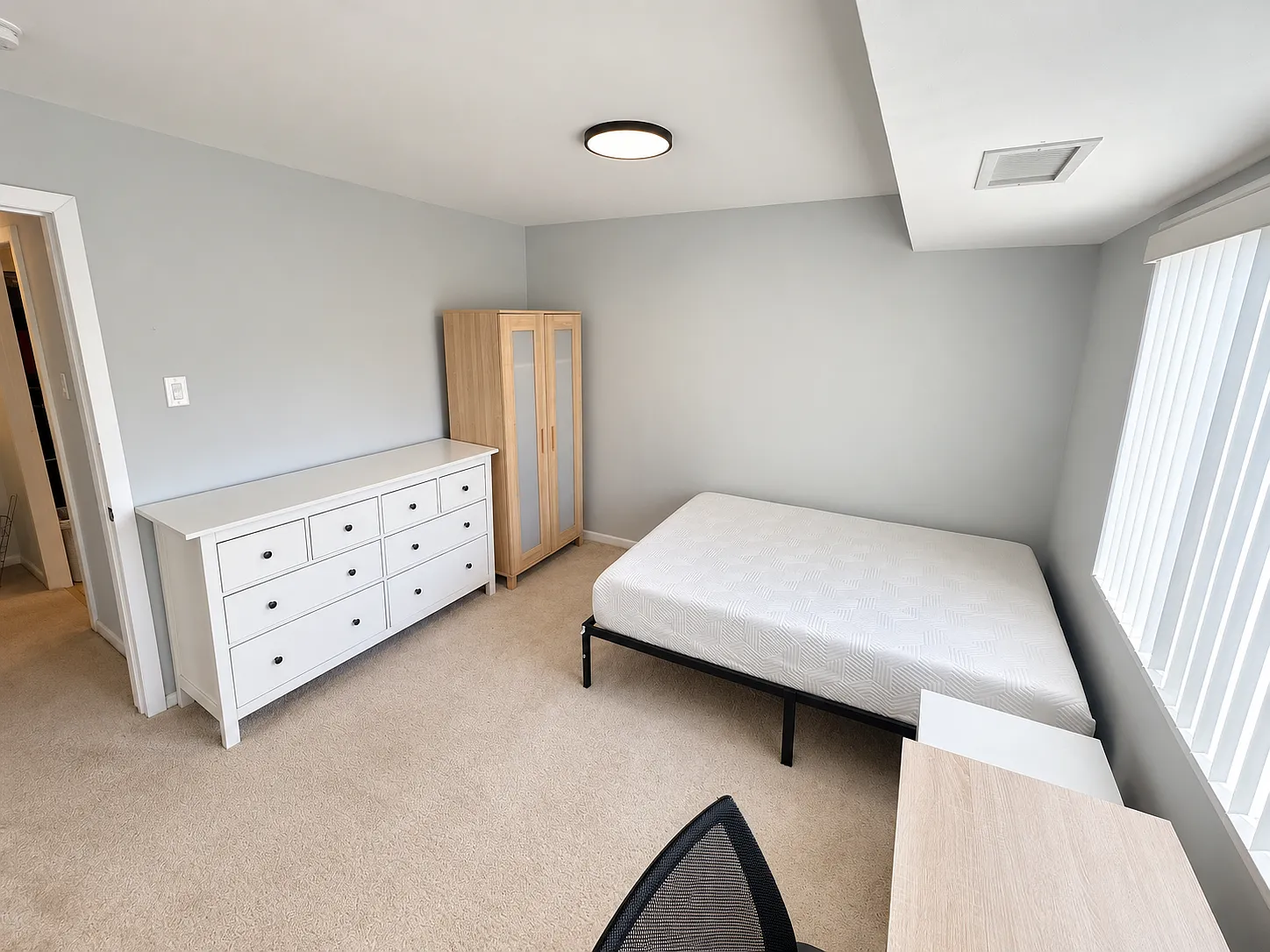 2 bed, 948 sqft, $900 — Photo 3