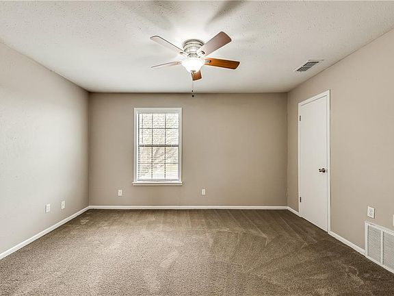 4th image of 1300 Northwood Blvd APT 18