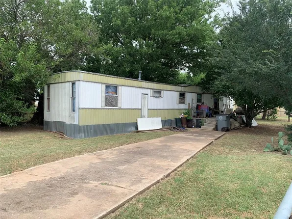 2103 SW Charles Whitlow Ave, Lawton, OK 73501