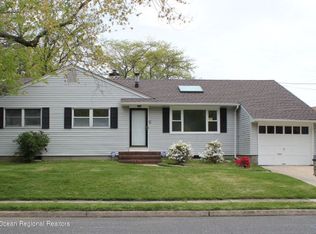 114 Iris Dr, Neptune, NJ