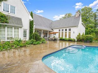 27 Westward Rd, Woodbridge, CT 06525