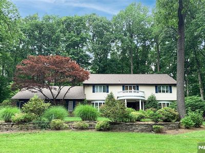30 Maria Rd, Woodcliff Lake, NJ, 07677