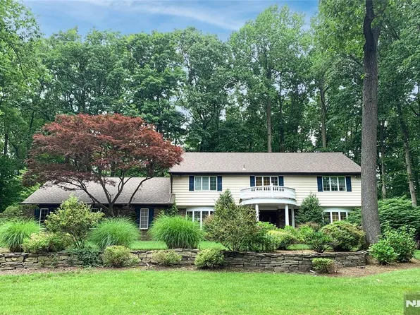 30 Maria Rd, Woodcliff Lake, NJ 07677