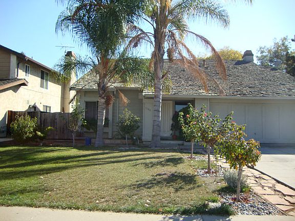 3rd image of 1150 Raposa Dr
