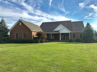 619 W Robert Ct, Greenfield, IN 46140