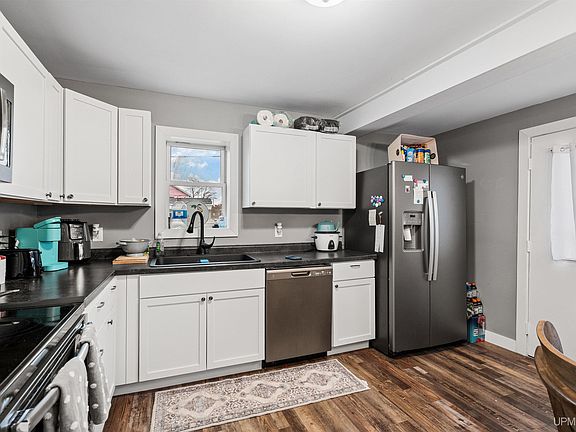 5th image of 238 N Elm St