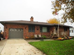 205 4th St, Greeley, IA 52050