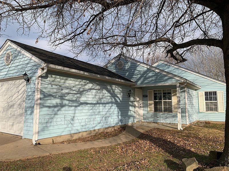 1227 N 12th Pl, Rogers, AR 72756 Zillow 1227 N 12th Pl, Rogers, AR 72756 Zillow