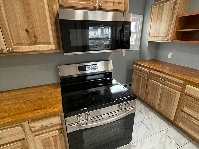 326 Main St #201 — Photo 4