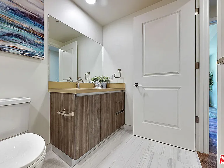 1070 S Bedford St #402 — Photo 24