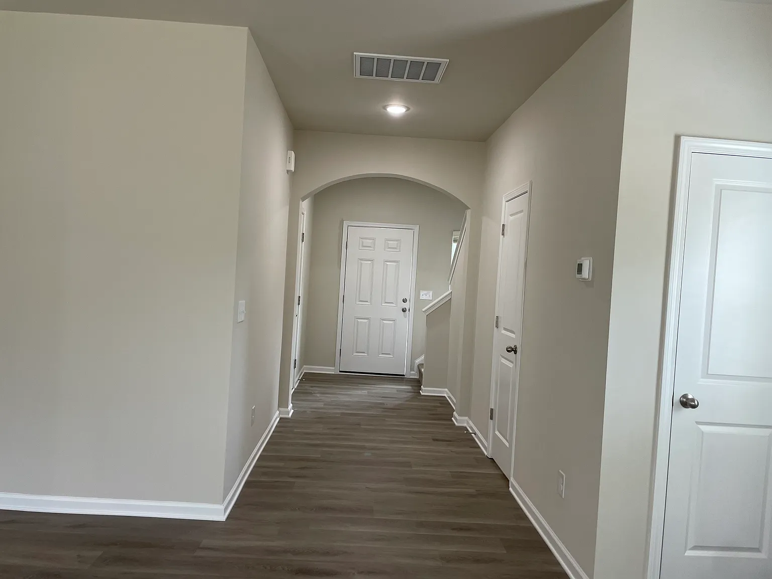 4 bed, 2.5 bath, 2130 sqft, $2,595 — Photo 3
