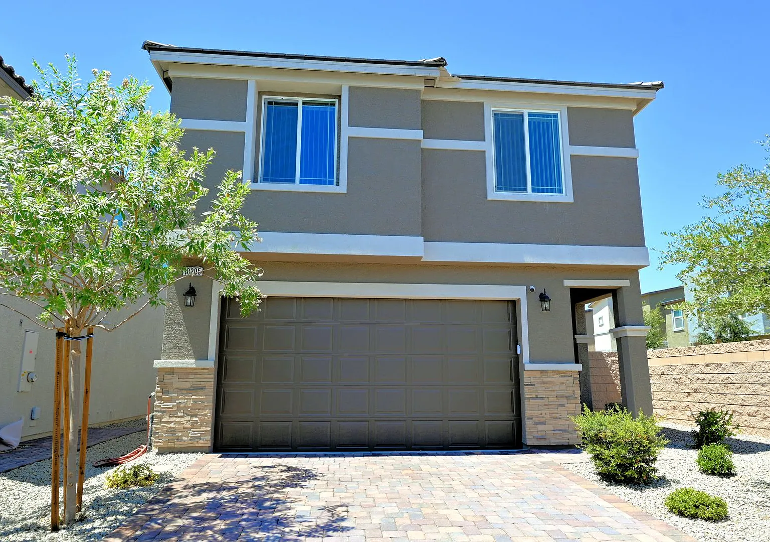 3 Bedroom House - Southwest - No Pets -10205 Starlit Canyon Ct — Photo 3