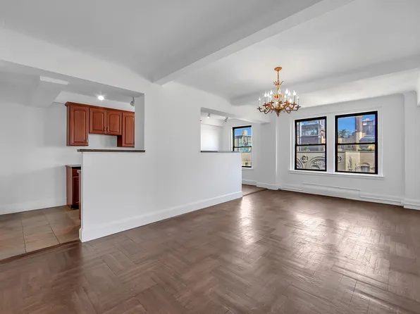 327 Central Park West image 12 of 24